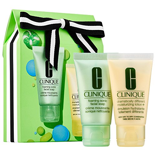Clinique Sparkle & Glow gift set for Very Dry to Dry Conbination Skin 7 Day Scrub Cream 30ml + Dramatically Different Moisturizing Lotion 30ml