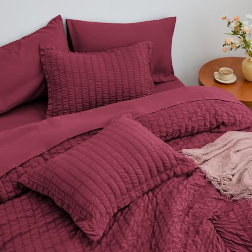 Love's cabin Seersucker Burgundy Twin Comforter Set, 5-Piece All Season Lightweight Bed in a Bag Bedding Set with Comforter, Flat Sheet, Fitted Sheet, Pillowcase and Sham by Love's cabin - Used condition - Image 4