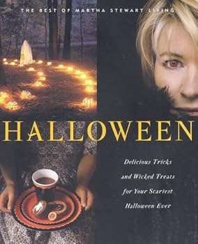 Paperback Halloween: The Best of Martha Stewart Living Book