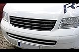 Dieser Grill passt für VW T5 Modelle (2003-2009 7J/7H Transporter Vor-Facelift, nicht Multivan, nicht Caravelle!) und wird mit einem Füllstück für die Motorhaube geliefert. (Fahrzeugbild zeigt Grill mit 3 Rippen, Artikel hat tatsächlich 4 Rippen!!!)