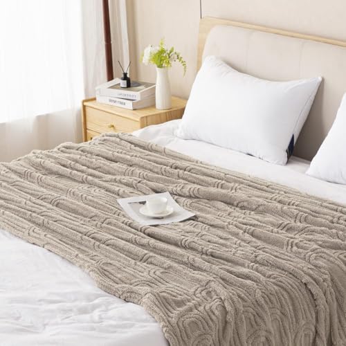 Image of HOKIPO Fleece AC Blanket Double Bed Queen, 200X230 cm / 6.5X7.5 Feet, Brown (NEW-AR-6206-BRN)