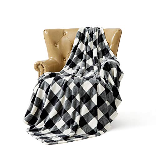 5 Best Black Plaid Throw Blankets For Winter Coziness
