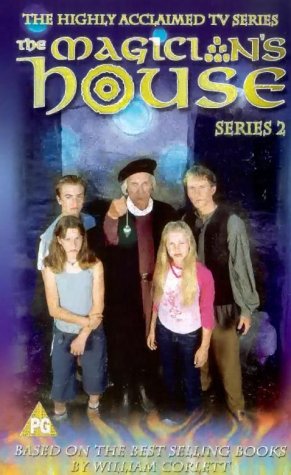 Price comparison product image The Magician's House: Series 2 [VHS]