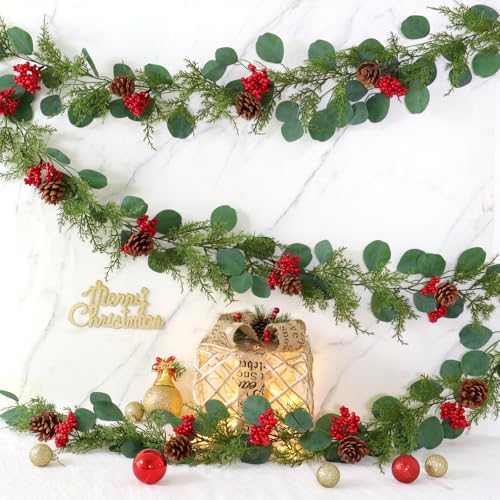 Dremisland Guirnalda Navidad de Eucalipto con Frutos Rojos Artificial Guirnalda de Acebo Navideña Guirnalda Decorativa para Chimenea Escalera Mesa de Navidad Puerta Baranda Interior y Exterior Decorar