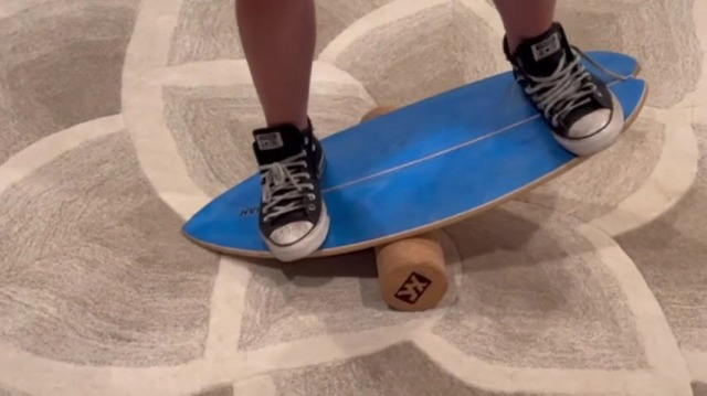 XCMAN Tavola Da Balance Training Con Rullo - Legno Antiscivolo Per Esercizi Di Equilibrio - Foto 13