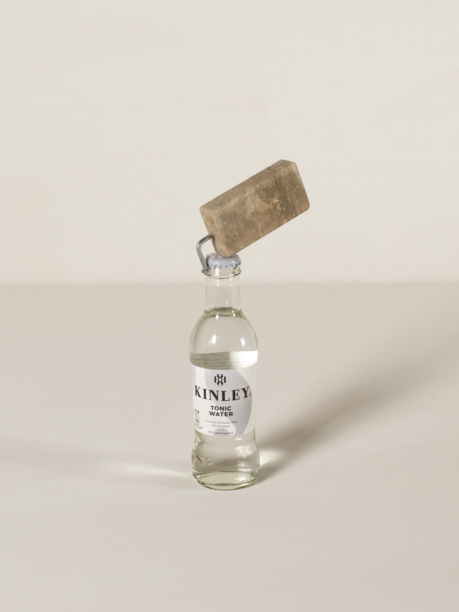 Abrebotellas de mármol (Travertino Noce)