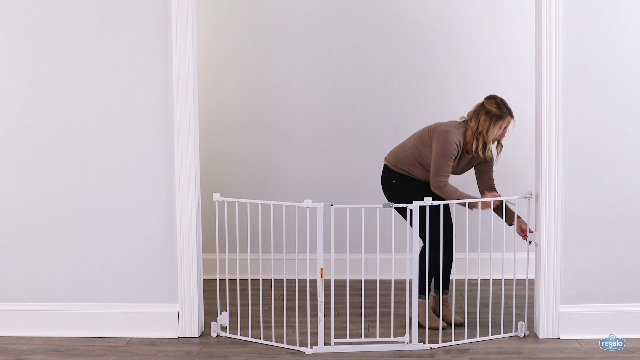 Configurable Gate Watch Regalo Super Wide Configurable Gate Installation on Amazon Live