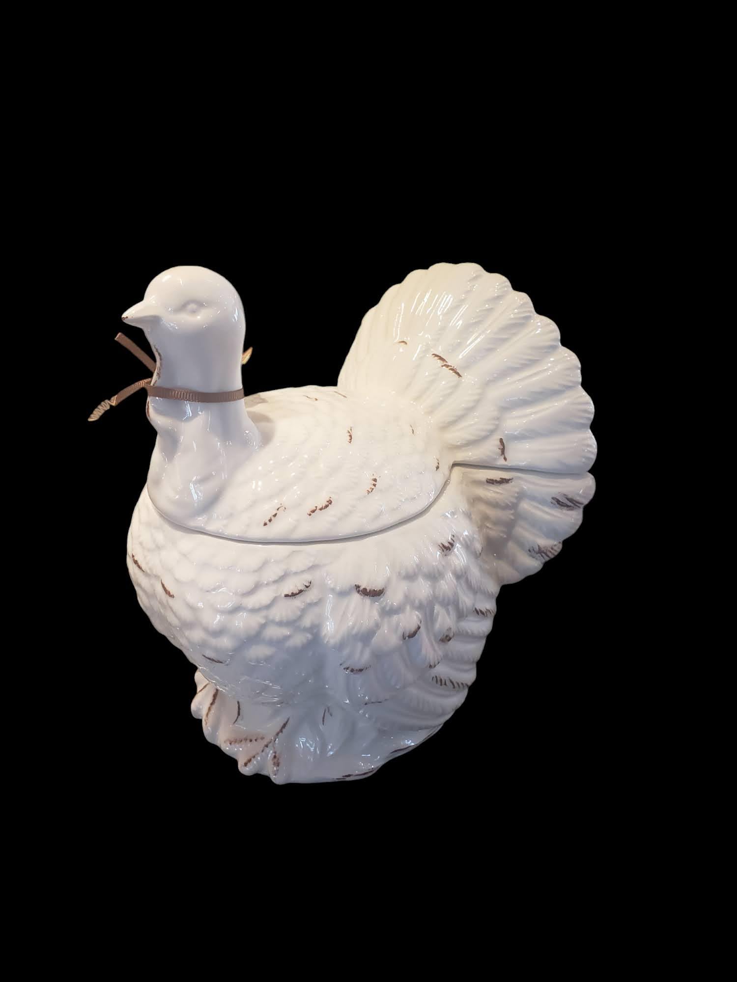 White Ceramic Turkey Soup Gravy Tureen Boat Dish Bowl 1 Quart 8 L x 8 H x 6 W