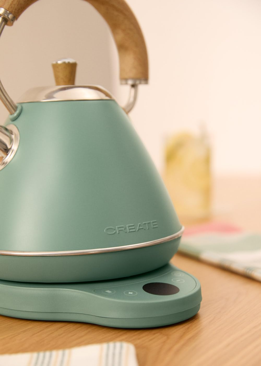 CREATE/KETTLE RETRO PRO/Bollitore elettrico da 1 L con controllo della temperatura verde salvia/Sistema di autospegnimento, ebollizione rapida, base antiscivolo, pannello trasparente, 1200W