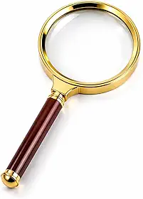 Lupa de Aumento Luxo - Lente 70mm - Zoom 10x, Dourada com Cabo que Imita Madeira - Para Leitura, Escola, Relojoaria, pequenos Reparos - Material Premium