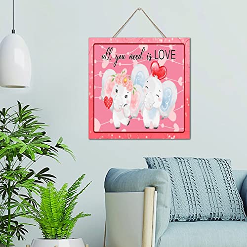 Éléphant de Saint-Valentin en bois à suspendre pour décoration murale de chambre