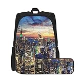 [Leistung] Ergonomisches Design. Der Schultergurt der Schultasche kann in der Länge verstellt werden, was für Kinder unterschiedlichen Alters geeignet ist. Das verbreiterte und atmungsaktive Design kann den Rückendruck entlasten und die Schultern schützen. Ein Schultergurt ist mit einem Gurtband zum Aufhängen von Brillen ausgestattet, das bequem und bequem in der Schule, auf Reisen und im täglichen Leben zu tragen ist.