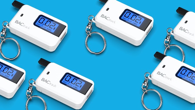 Amazon.com: BACtrack Go Keychain Breathalyzer (White) | Ultra