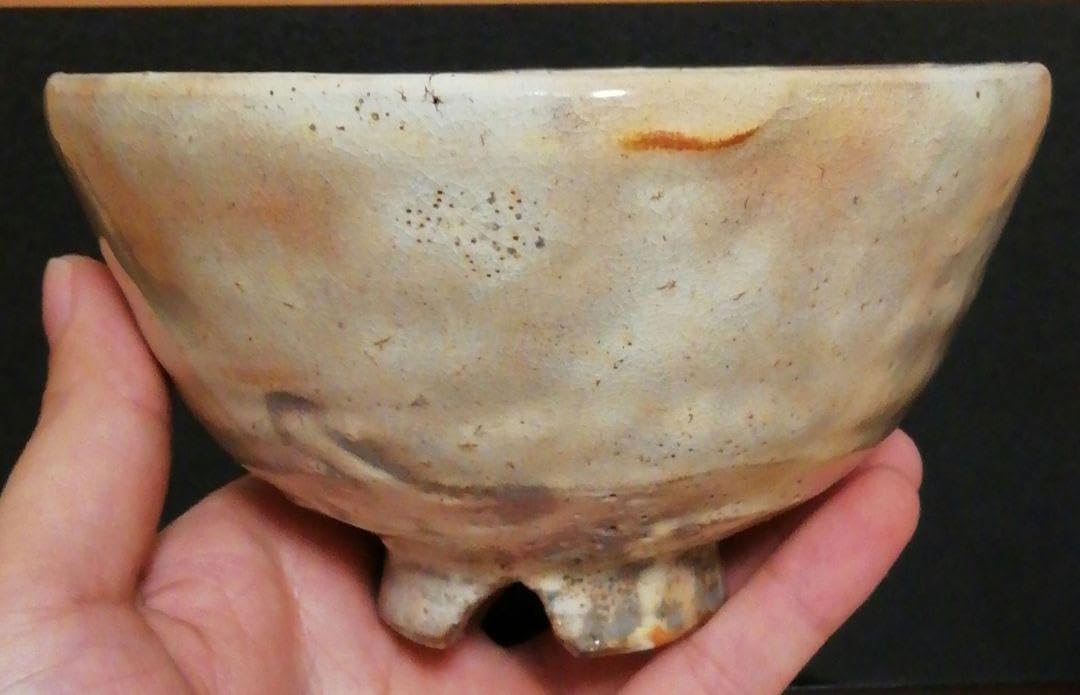 A 92 抹茶碗 萩・十代 陶兵衛作 A 92 抹茶碗 萩・十代 陶兵衛作 萩茶碗 十二代 田原