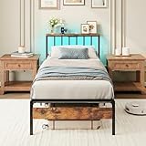 Stable et sûr : Cadre de lit 90x200 avec sommier métallique, structure en métal et bout de lit en bois, alliant esthétique moderne et grande fonctionnalité. Confort optimal et sommeil paisible sans bruits gênants. Quatre patins antidérapants pour le matelas et angles arrondis garantissent la sécurité