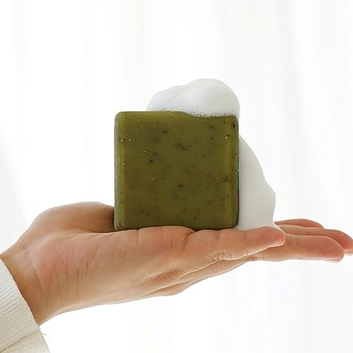 Miniatura 5 de Barra de champú purificadora de cuero cabelludo de romero y árbol de té con queratina, pantenol, biotina y aceite de argán (5.2 onzas)  Barra de