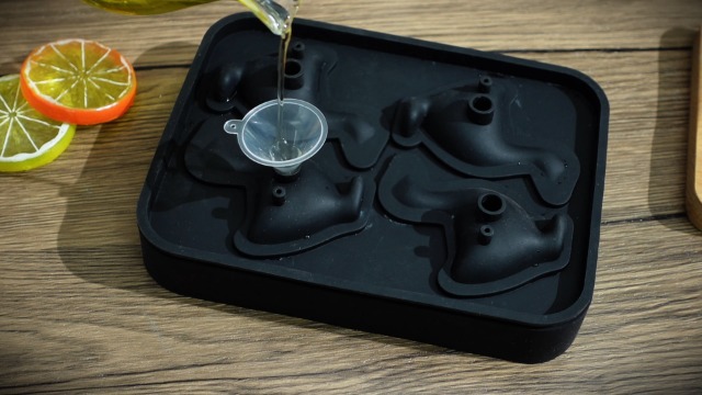 Molde para cubos de hielo LemonRoad en silicona negro miniatura 7