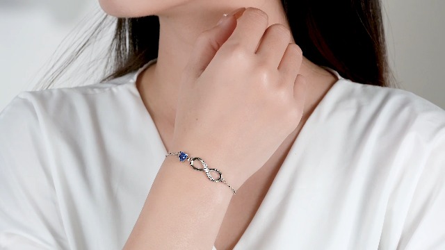 Bracciale In Argento 925 Con Simbolo Infinito E Pietra Di Luna: Regalo Donna, 17+5 Cm