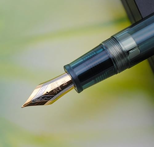 Miniatura 2 de JINHAO 9019 Pluma estilográfica Serie Dadao con convertidor de tinta de alta capacidad (azul claro transparente, punta media 0.028 in)