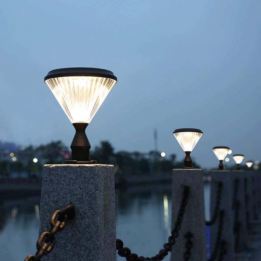Feng Shui， Lampa ogrodowa z przezroczystym szklanym dyfuzorem Pojedyncza lampa Kolumna zewnętrzna Solarny słupek ścienny Lawn Street Hopeful