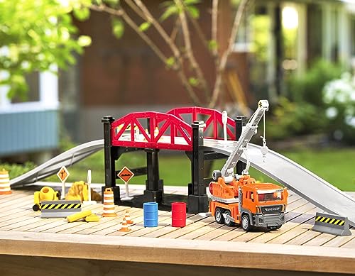 Driven by Battat – 35-teiliges Baustellen Spielset für Kinder – Kran Spielzeug & Zubehör – Großes Set – Spielzeugbrücke, Straßenschilder und mehr – ab 3 Jahren – Micro Brückenbau Spielzeug (35 Teile)
