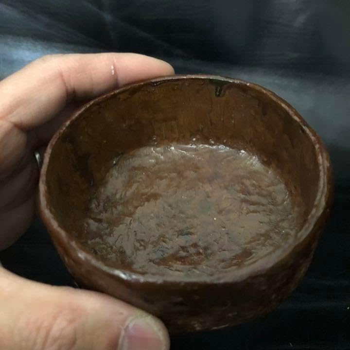 珍品◆蔵からかなり古い珍しい抹茶茶碗が出てきた。和紙に漆塗りの抹茶茶碗だと思う Amazon.co.jp: 珍品蔵からかなり古い珍しい抹茶茶碗が出てきた