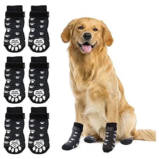 Rypet Anti Slip Dog Socks 3 Pairs - Dog Grip Socks with Straps Traction Control for Indoor on Hardwood Floor Wear, Pet Paw Protector for Small Medium Large Dogs M