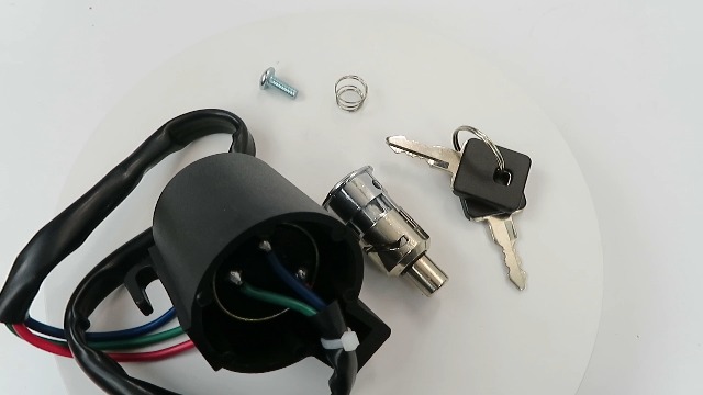 Black Ignition Key Switch Tail Box Lock Set with Key 71441-94 for