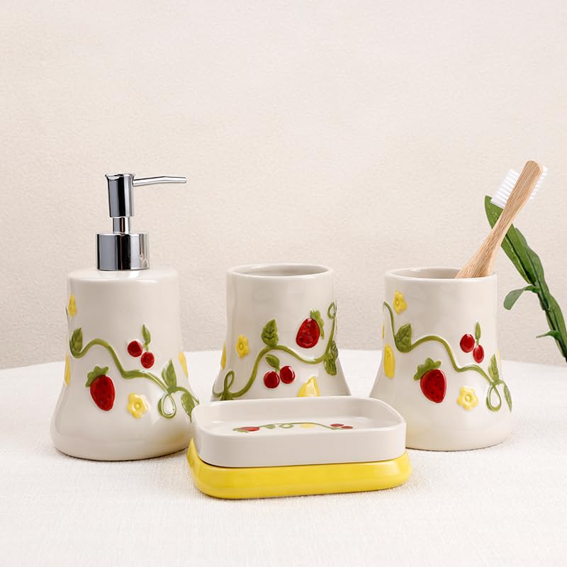 Juego de Accesorios de baño de cerámica de 4 Piezas con dispensador de jabón de Fresa, dispensador de jabón de Manos, Vaso, Soporte para Cepillo de Dientes y jabonera para decoración