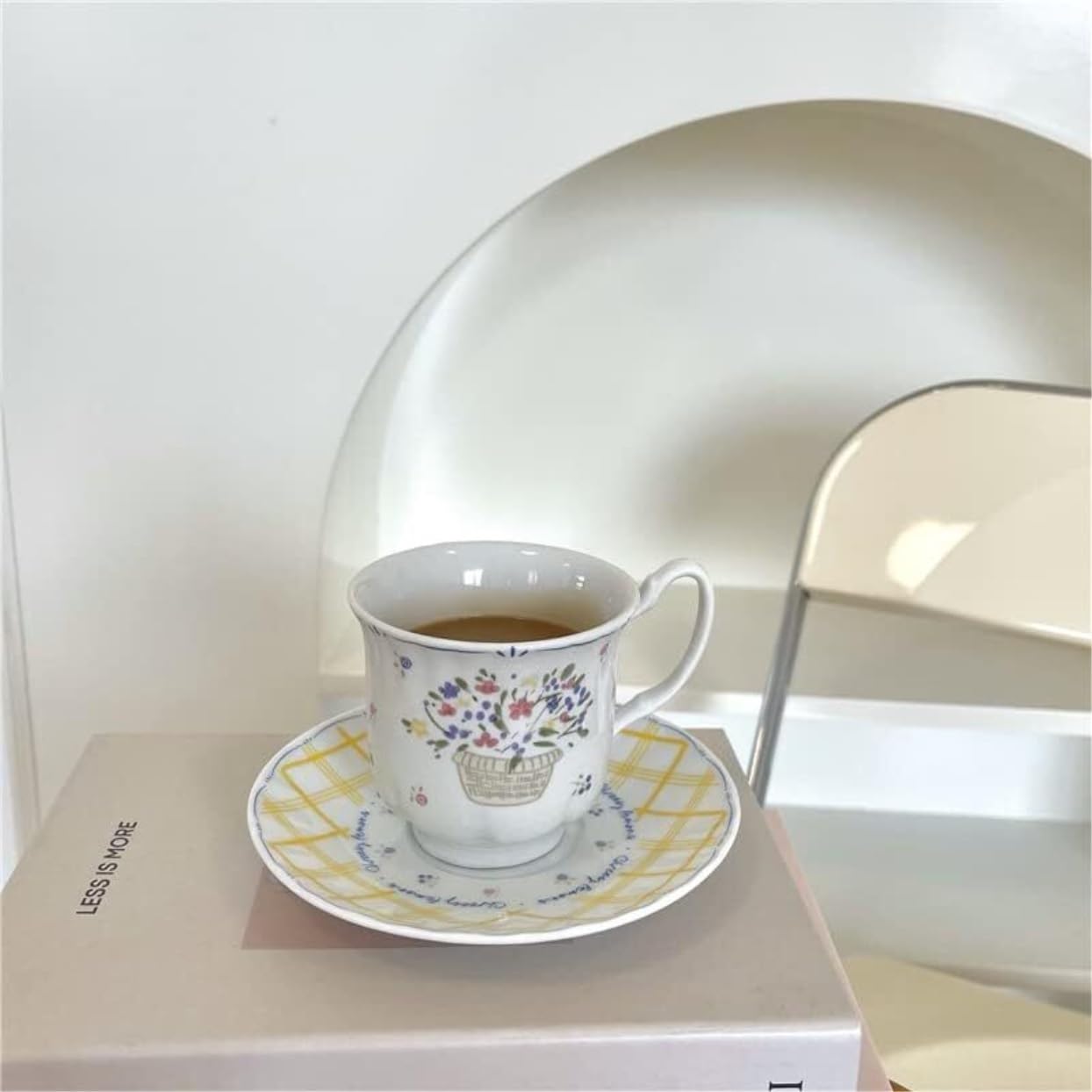 200ml Kubek do kawy Kubek Kubki Uroczy Mały Kwiat Ceramiczny Zestaw Filiżanek Do Kawy Retro Śniadanie Mleko Herbata Filiżanka Spodek Ślub Dekoracyjny Do Biura Dom Kawiarnia