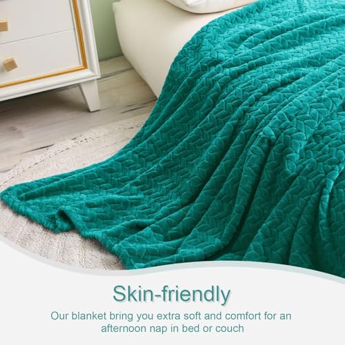 Image of Exclusivo Mezcla Fleece Throw Blanket for Couch and Bed, 50x70 Inches Soft Cozy Jacquard Flannel Blankets, Lightweight Fuzzy Plush Throws for Women, Teal