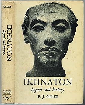 Hardcover Ikhnaton: Legend and History Book