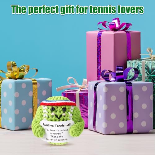 TOYMIS Positiver Tennisball, Tennisball zur Emotionalen Unterstützung mit Positiver Karte Süße Positive Strickpuppe Lustiges Inspirierendes Häkelspielzeug für Sportliebhaber Freunde Geschenke