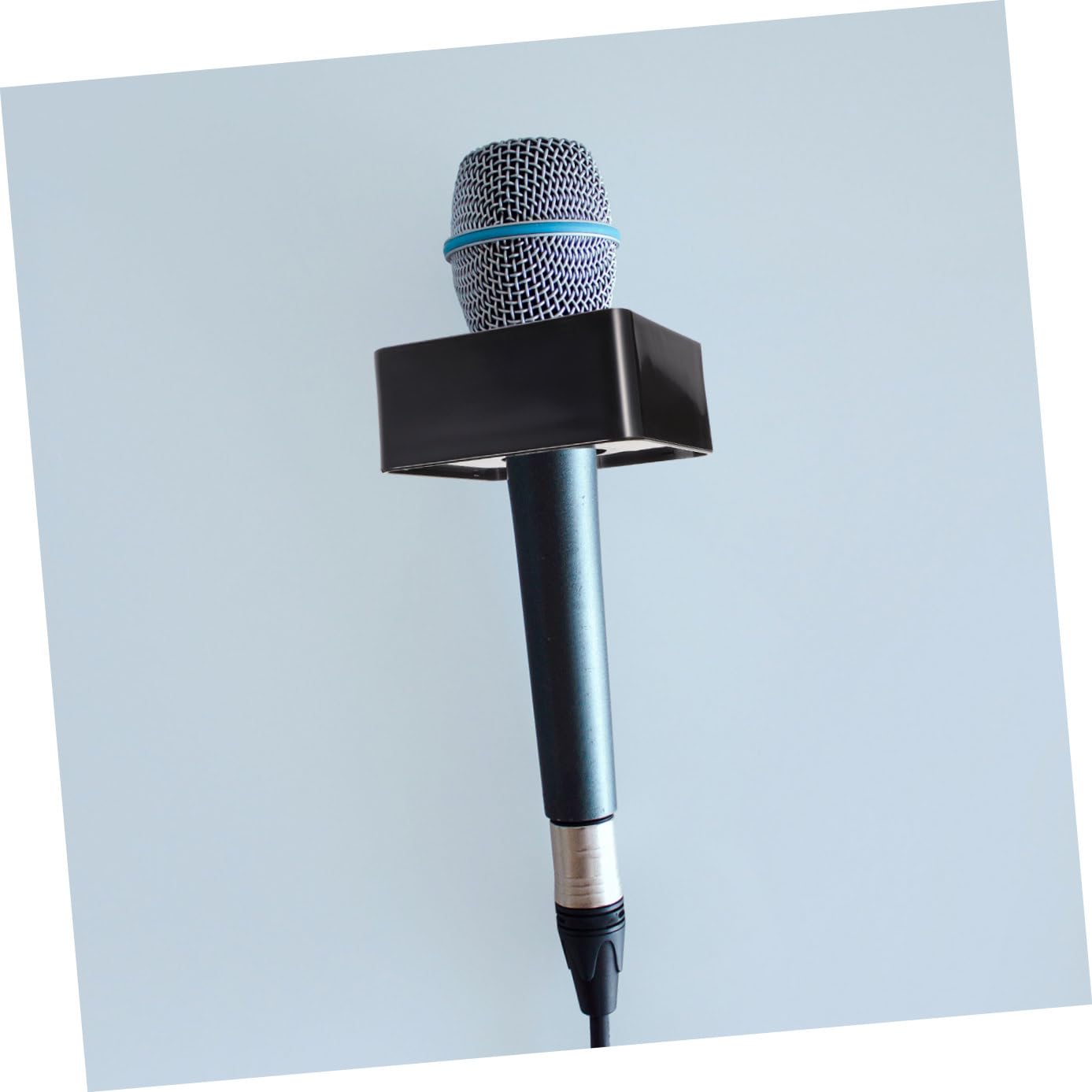 3pezzi Microfono Professionale Con Logo Per Interviste Stazione Di Registrazione Per Broadcast e Podcast Design Creativo e Funzionale Per Giornalisti e Presentatori