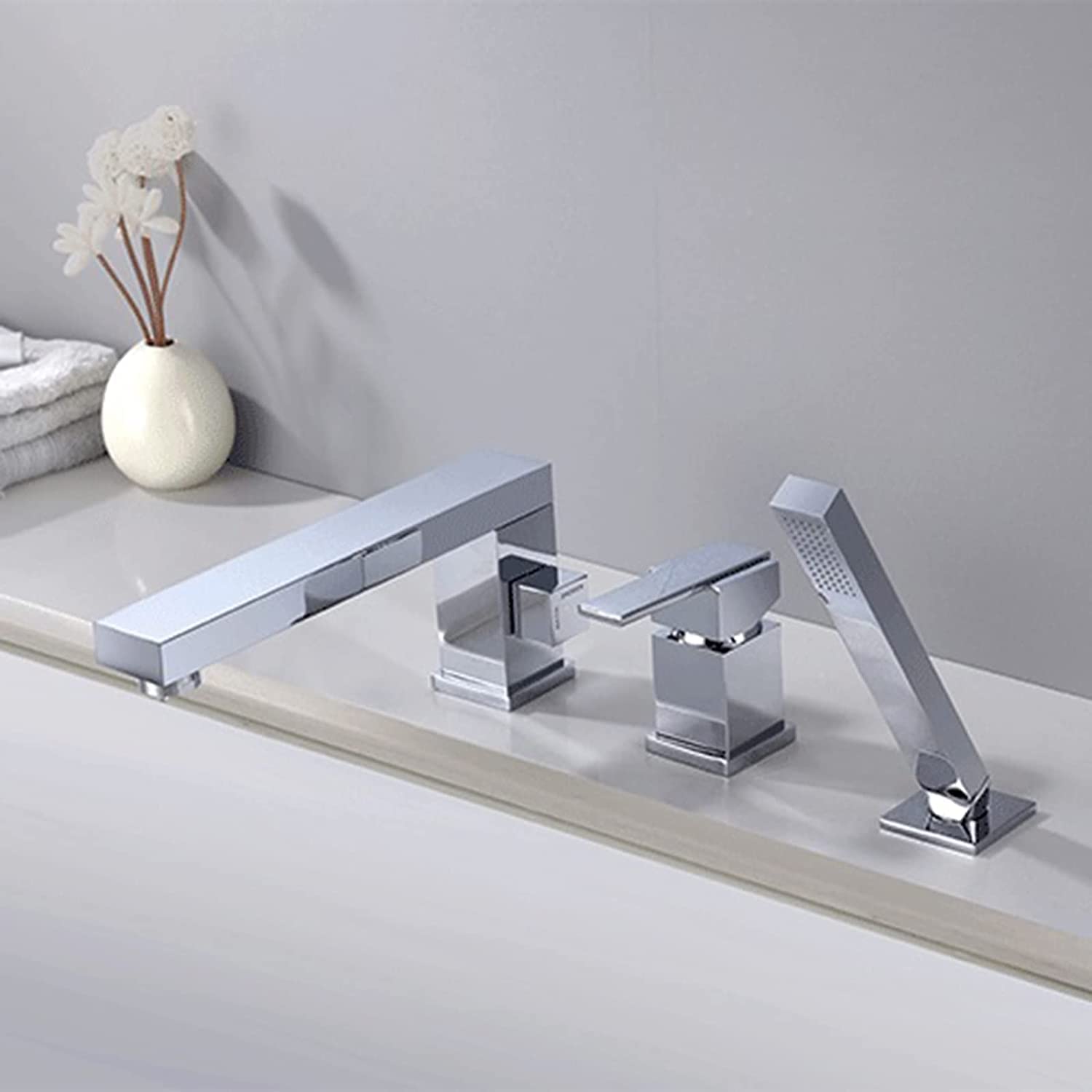 Ensemble de mitigeur de douche luxe or brossé au design épuré