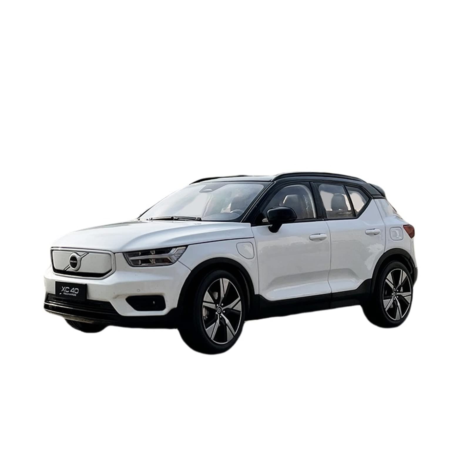 VOLVO XC40 1/18 ミニカー 楽天市場】VOLVO特注 1/18 ボルボ XC40 リチャージ (グリーン