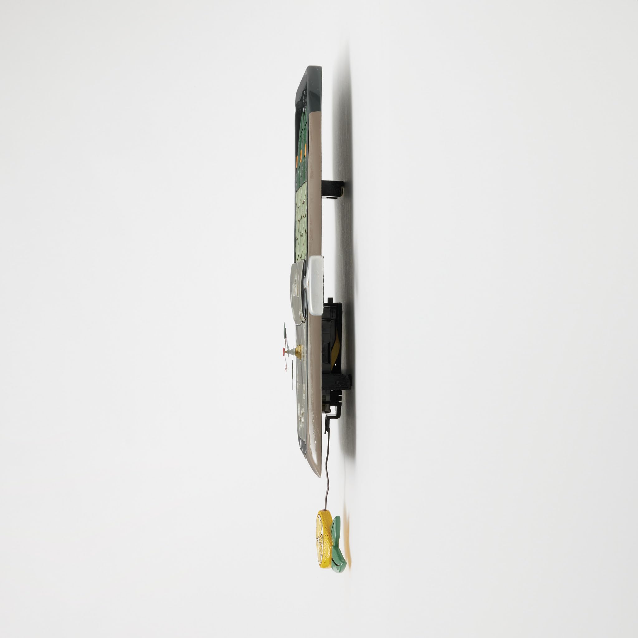Enesco Allen Designs - Reloj de Pared con péndulo esculpido en Lata de sardinas, 33 cm, Multicolor