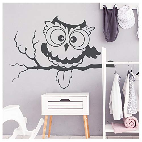 Wandtattoo Eule auf einem AST Wandsticker Kinderzimmer / 09 Hellrosa / 55 cm hoch x 79 cm breit