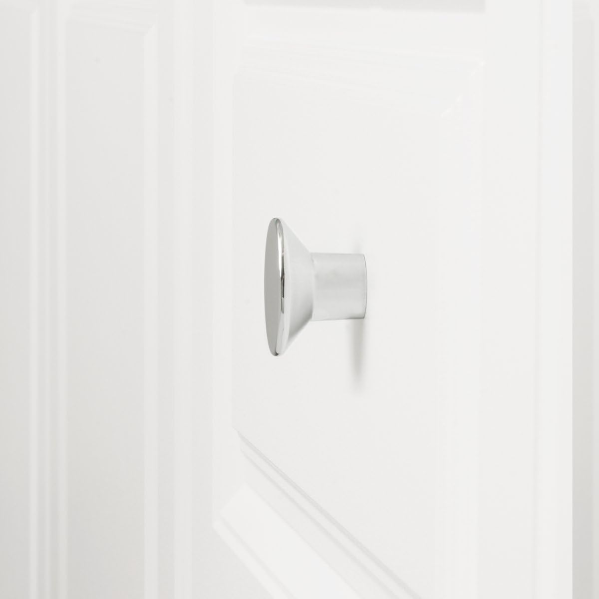 Amazon Basics Flat Oval Cabinet Knob, 1.44-inch Diameter, Polished Chrome, 10-Pack