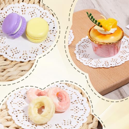 Piriuuo 100 Stück Rund Papierdeckchen, 11,5 cm Tortenpapier Rund Küche Backpapier Weiße Spitze Mehrzweck Papier Tischsets Einweg Papierdeckchen für Hochzeite Geburtstags Geschirrdekoration Party