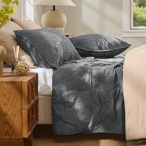 Image of Bedsure King Size Quilt Set - Lightweight Bedspreads King Size, Stitch-Free Ultrasonic Quilting Coverlet, All-Season Dark Grey Comforter Set, Pet-Friendly Soft Machine Washable Bedding (106 inchx96 inch)