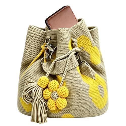 Bolso de hombro bohemio con flores 3D ideal para looks casuales