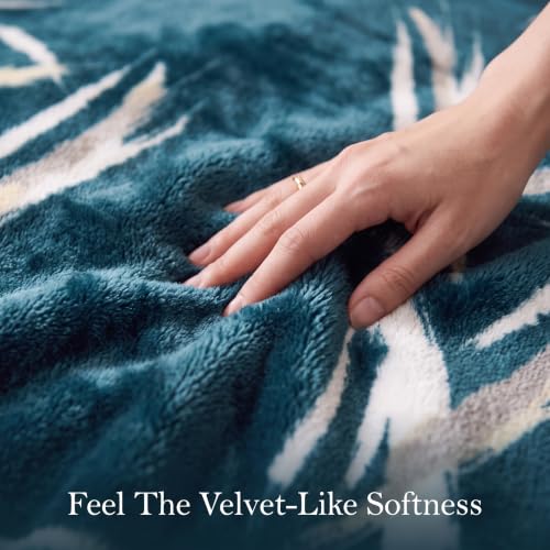 Image of BSB HOME Single Bed Mink Blanket, Velvet Like Soft Plush Fleece Blanket, Warm Lightweight AC Blanket for Winter, Ultra Soft Cozy Bed Blanket for Home & Travel,56 x 80 Inches(142 x 203 cm) - Ocean Blue