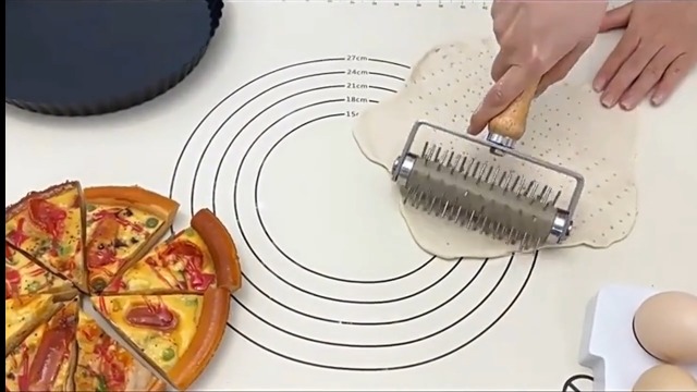 Amazon | Yajuyi ピザ生地ドッカーホイール 穴あけパンチャー