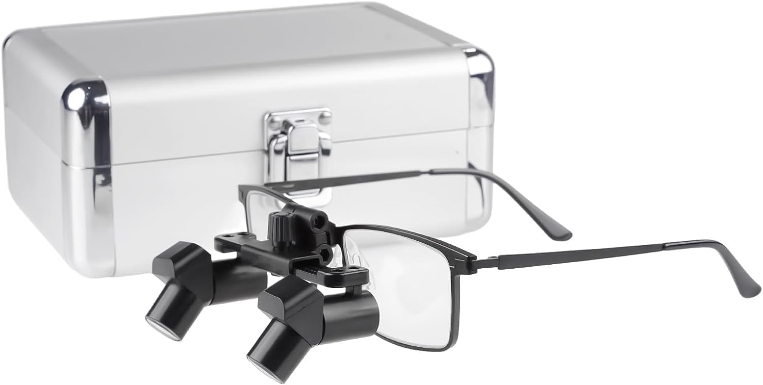 3.5X Flip-up Ergo Prisma Loupe Lupe Titan Rahmen, ergonomisches Design, mit Aluminiumbox, verstellbare Zwischenpupillen und Winkelbetracht (Working Distance 440-540m)