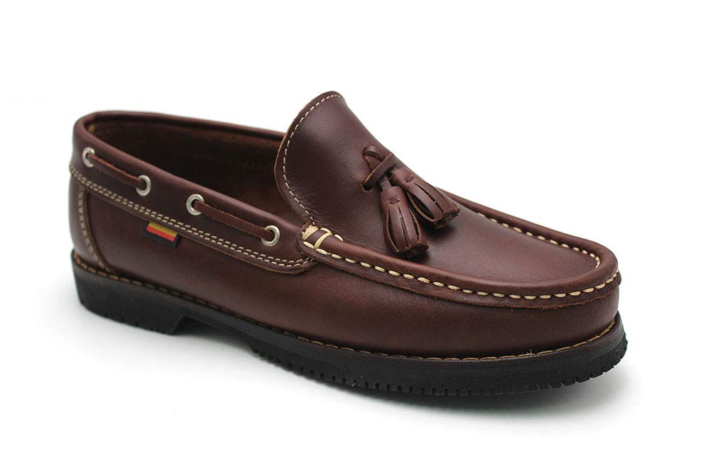 Zapato náutico con borlas, suela de goma hecho en España hombre