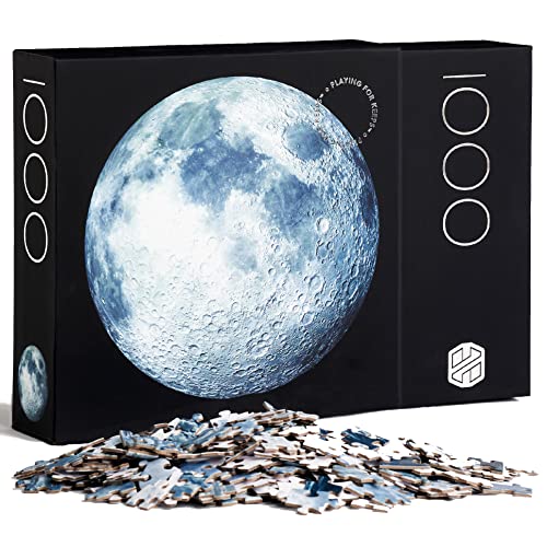 ブルームーン ラウンドジグソーパズル - 1000ピース プレミアムパズル、持続可能な調達ゲーム、子供、ティーン、大人向け画像提供NASAの提供。
