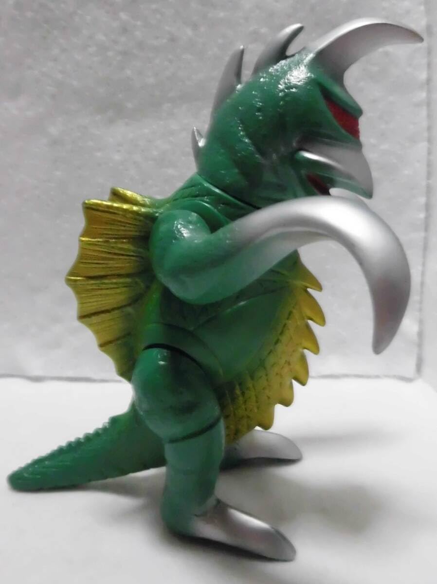 【週末限定値下げ】ブルマァク ガイガン ソフビ 当時物 Amazon.co.jp: SOFUBI珍品「ブルマァク ガイガン ソフビ 約25×13cm