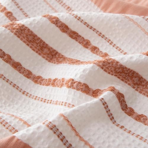 Image of Amazon Basics Comforter Set, 3-Piece Jacquard Comforter and 2 Pillow Shams, All-Season Bedding, Full, Pink Striped
