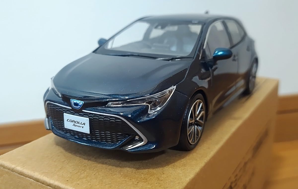Amazon.co.jp: トヨタカローラスポーツ 1/30 カラーサンプルミニカー